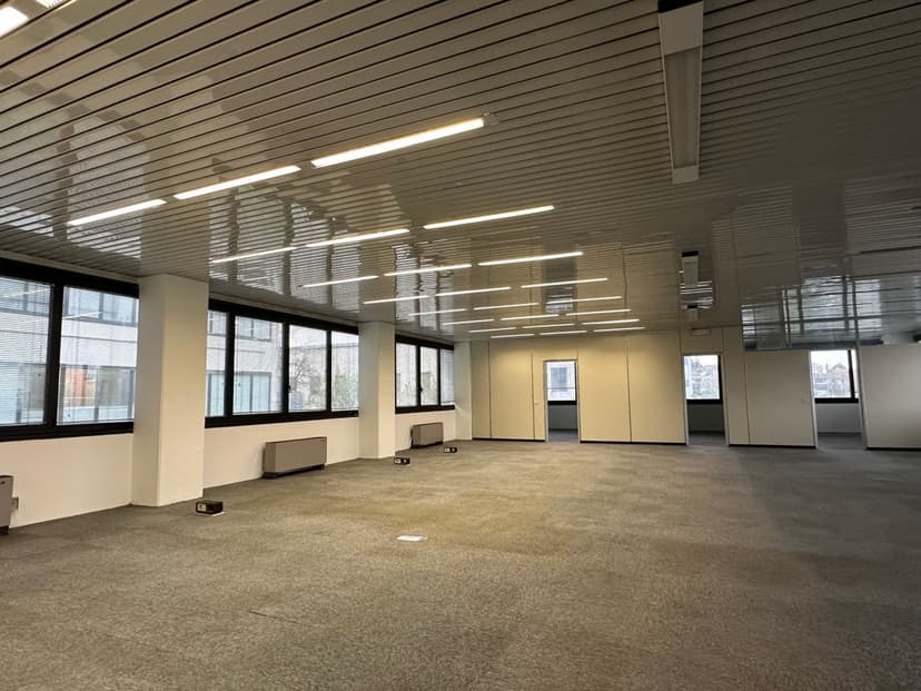 Affittasi, Settimo Milanese, Laboratorio di 210 MQ