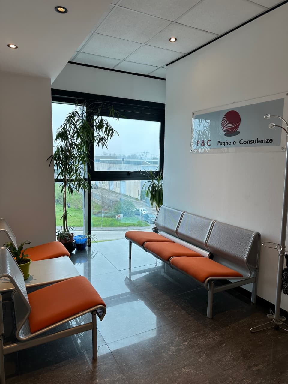 BUCCINASCO, AFFITTASI PRESTIGIOSO UFFICIO 150 MQ - Foto 1