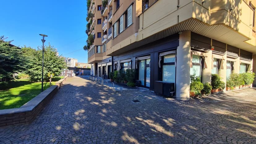AFFITTASI UFFICI ZONA PORTA GENOVA