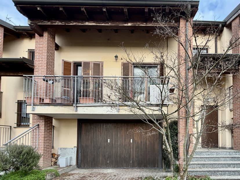 Villa in vendita a Zibido San Giacomo