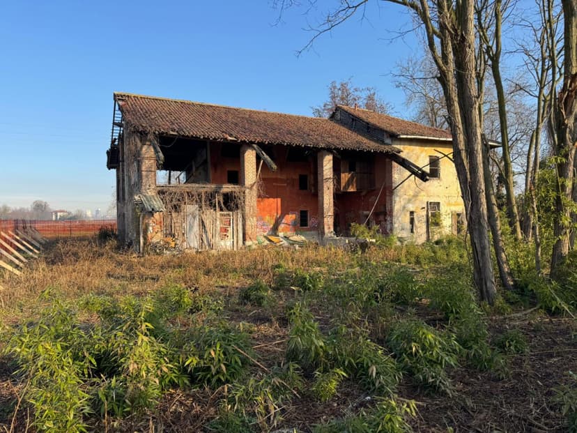 Splendido rustico cascina con progetto approvato nel verde di Milano